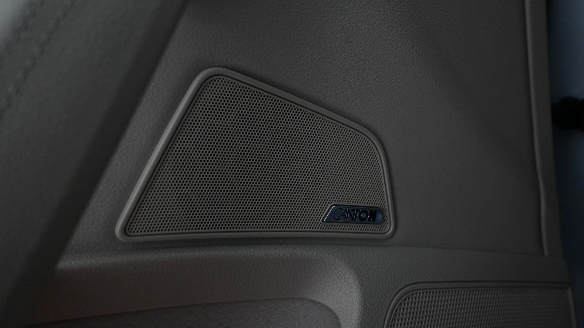 Car Image - 4GjX31MOqagEk4ofi6uoR7