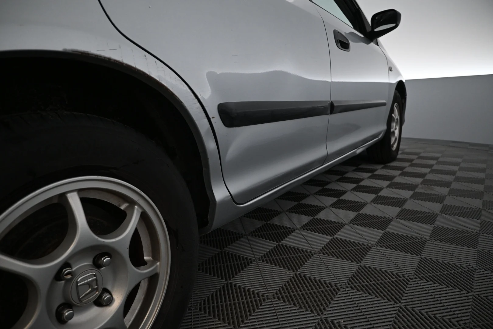 Car Image - 4pfNyX3dTTF3t1UAb7V4rS