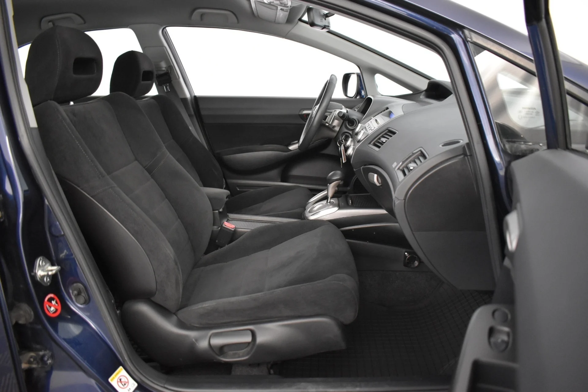 Car Image - JL0CZGElaJi24ie95YUi5