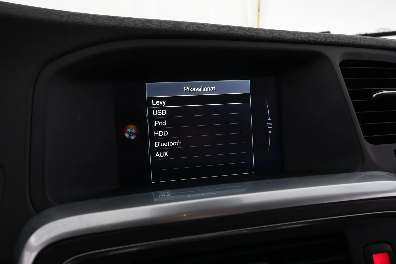 Car Image - 1k9Y3kE85QU2mg2N5uxWPR