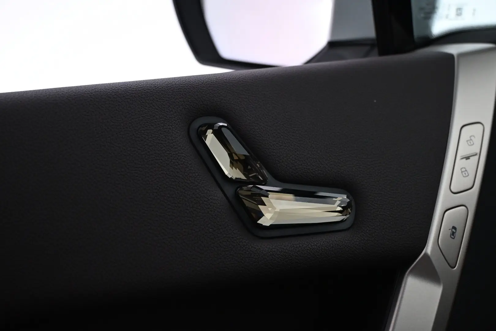 Car Image - 5UGiQYknlwgMPXu5gmkjsl