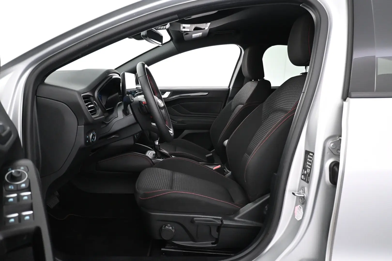 Car Image - 4MML5MdcpHuyxbd4XSNynE
