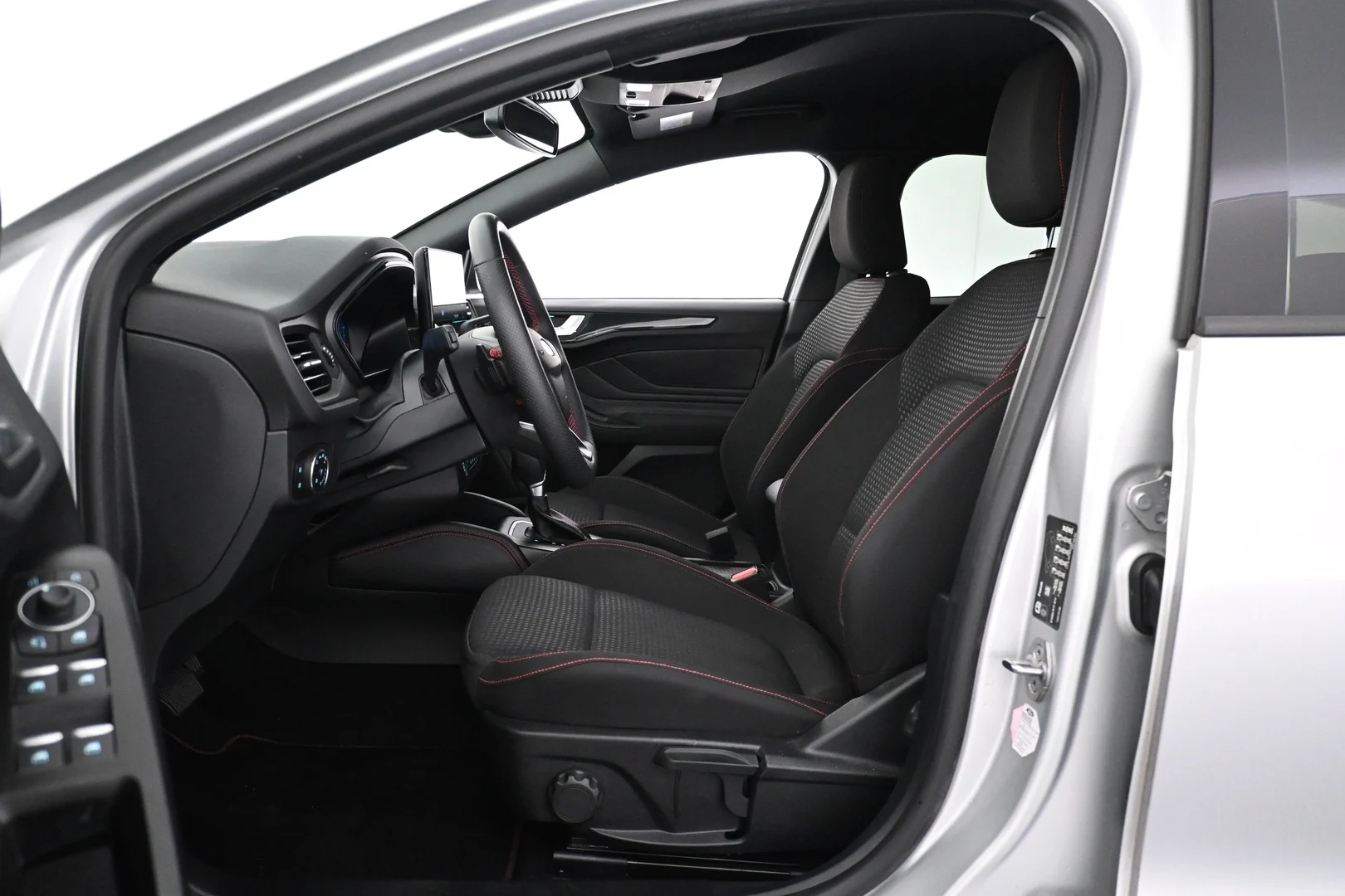 Car Image - 4MML5MdcpHuyxbd4XSNynE