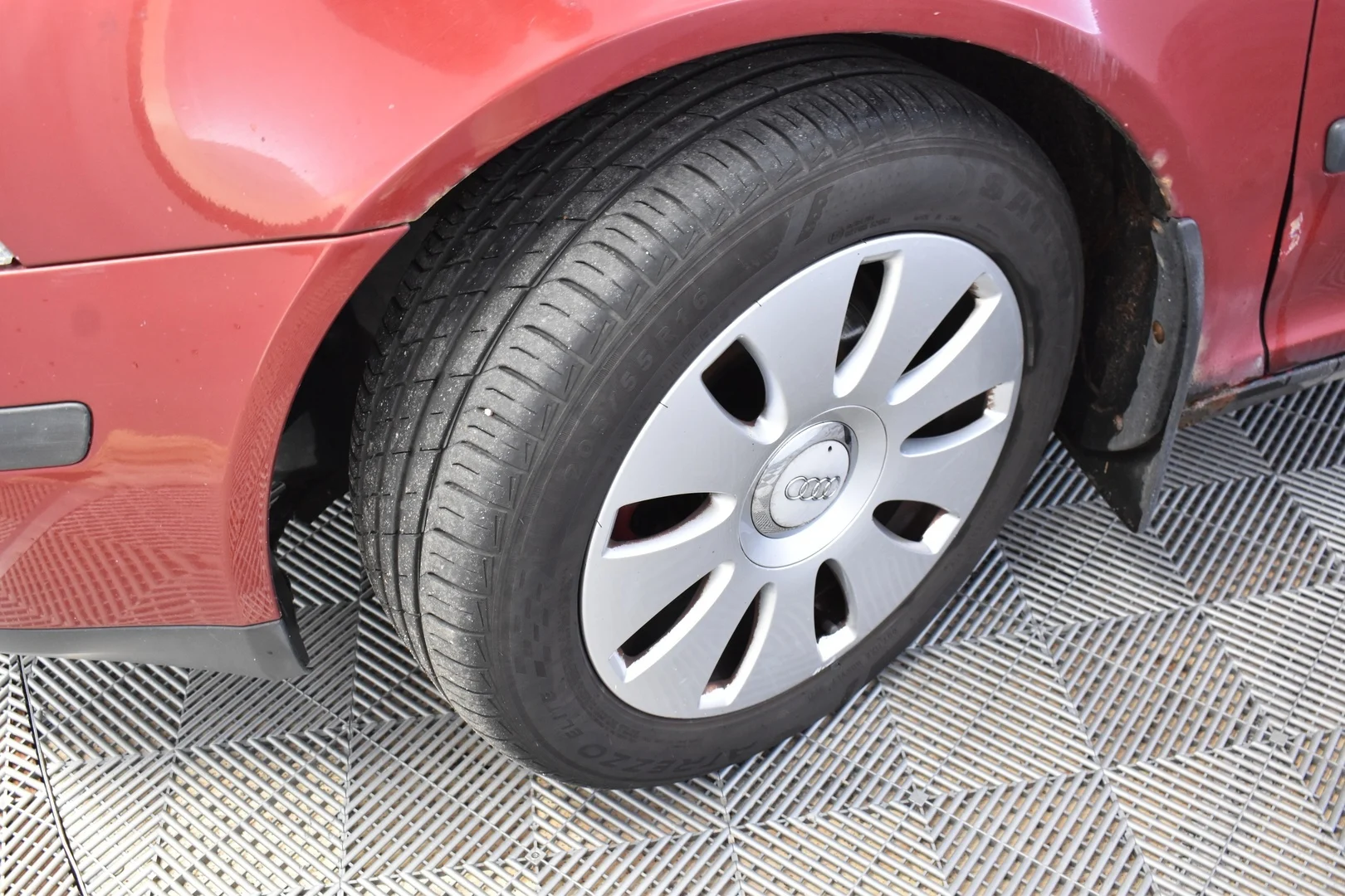 Car Image - 1UxU6LSHITIcvP2uDx2cWR