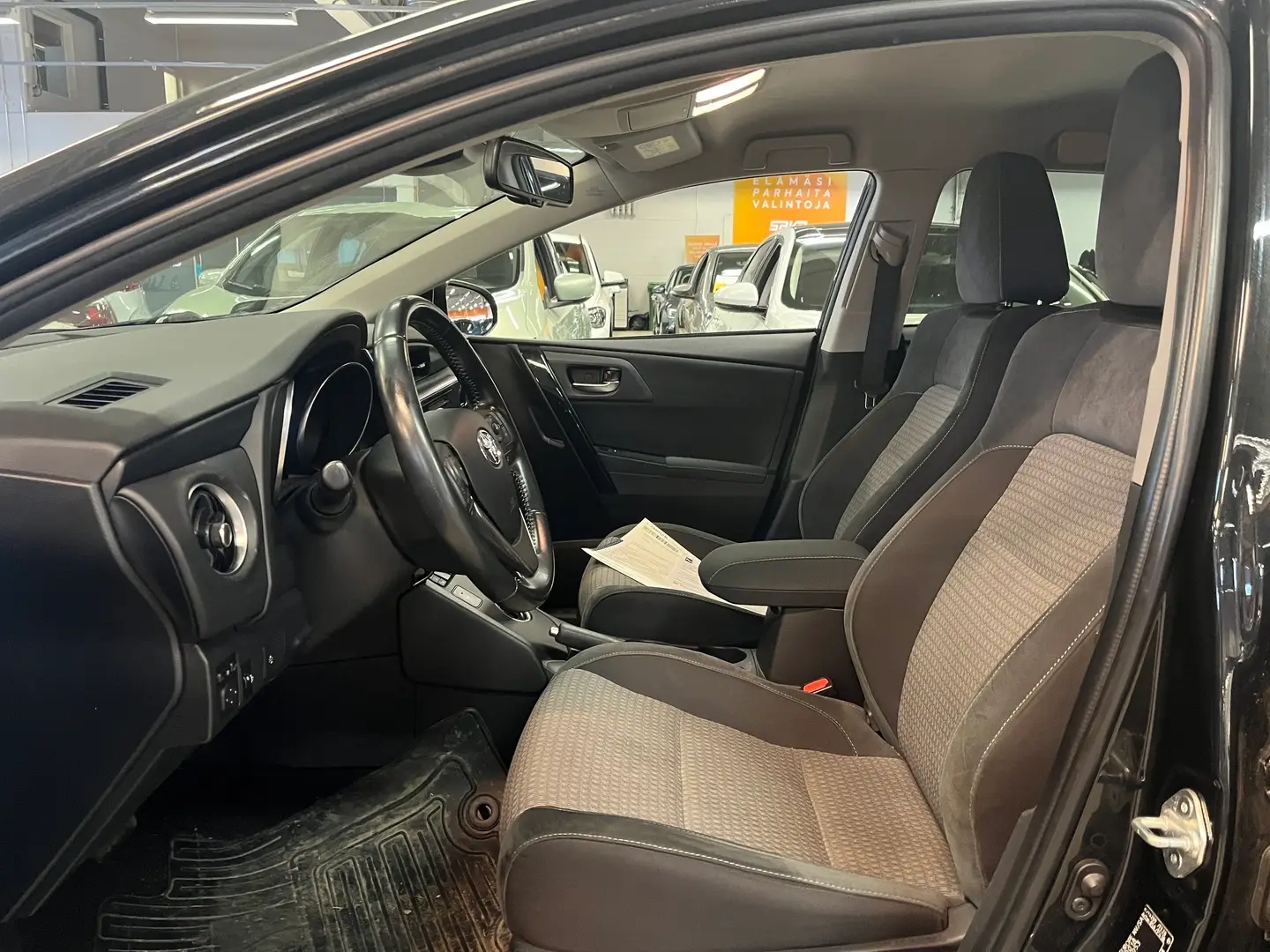 Car Image - 3FMs6D2IjvrlvuVH806uiG