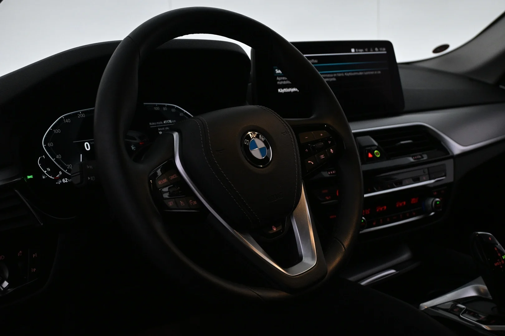 Car Image - 2ONFKELwiIUMgggypQ64UM