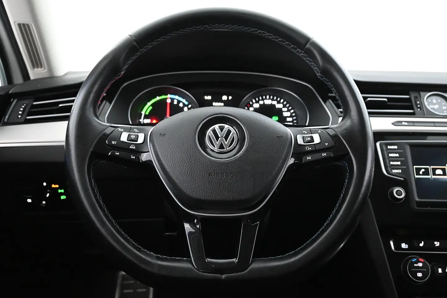 Car Image - 5W4z6HrYcc2BgK1plb77FG