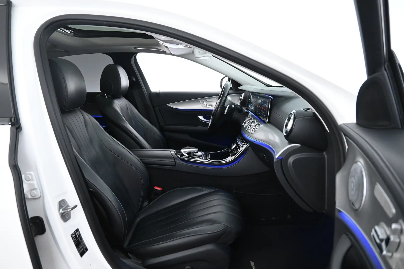 Car Image - 4N6BhU8ahzxI09MTIzBx4S