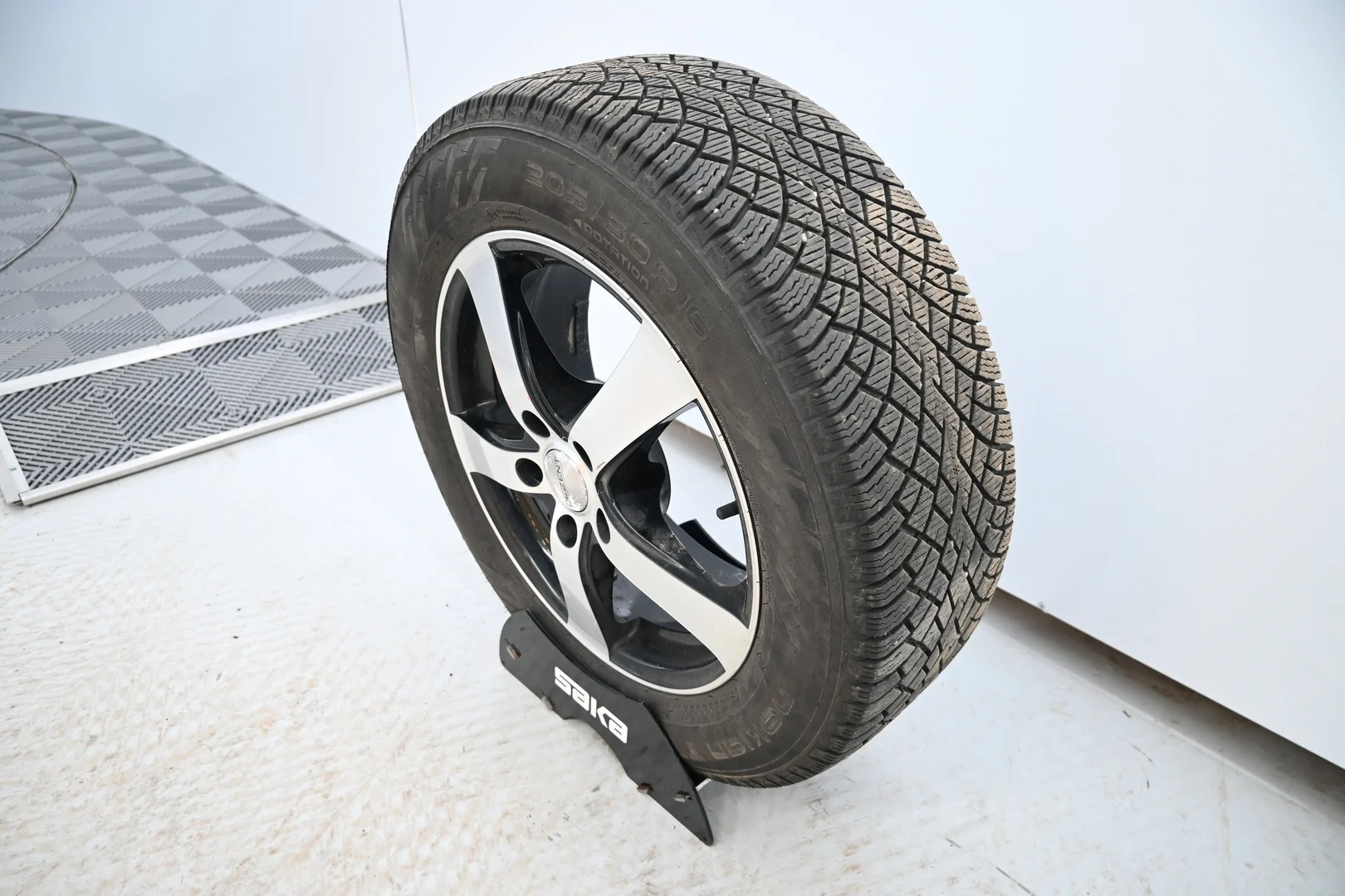 Car Image - 3rhcXen9Avu80hIdzkTKyM