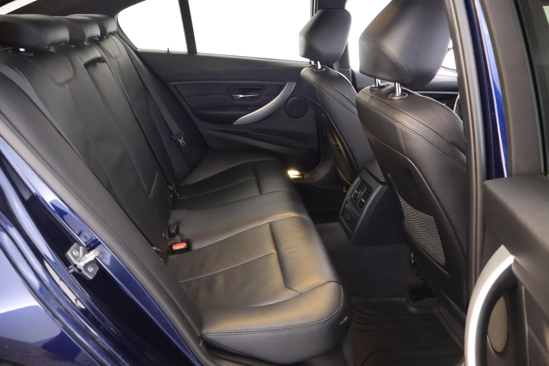 Car Image - 7GS9O4sAro4Jt8kquw5zzE