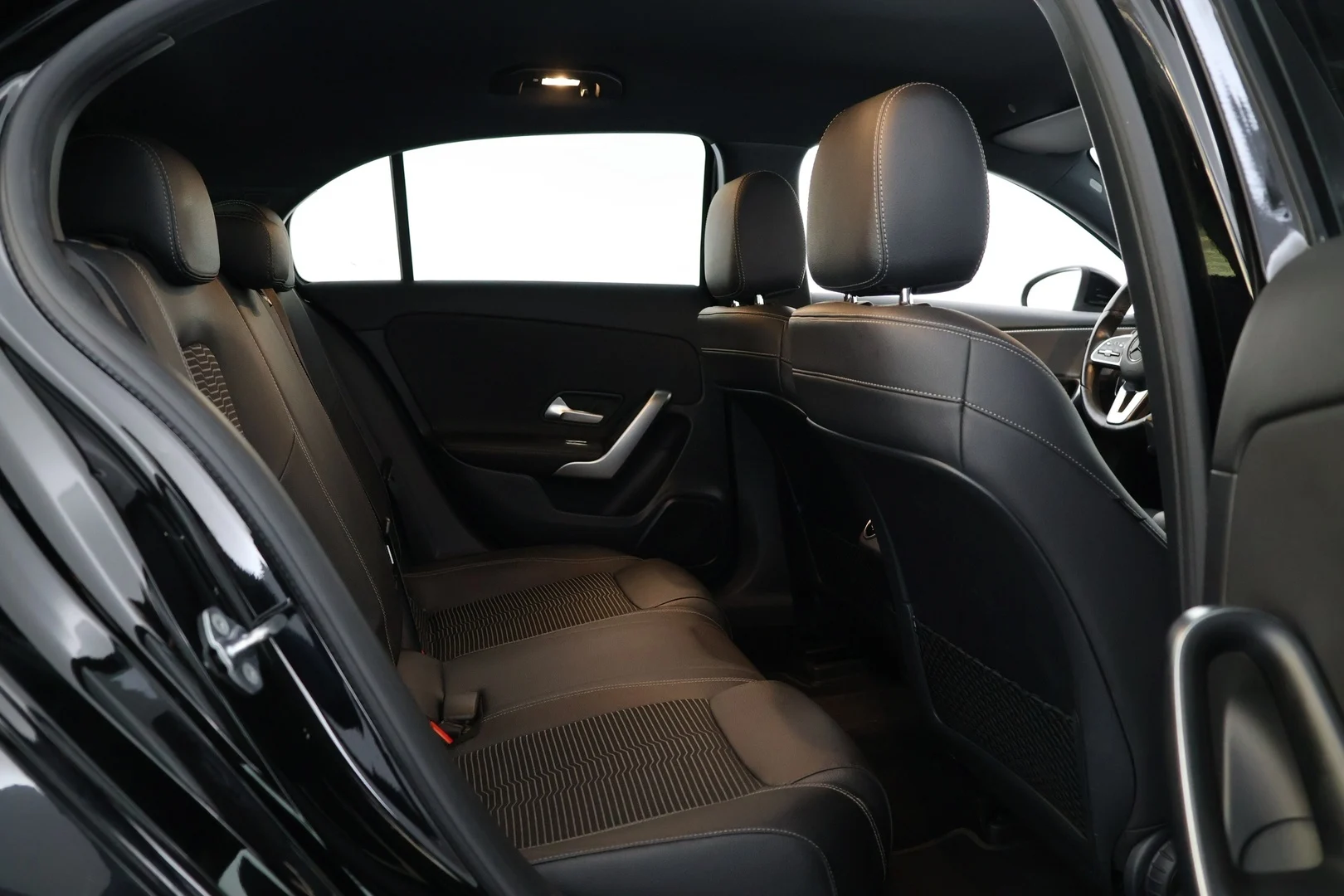 Car Image - 1xqqTilM2s5MIOs3Z6WB9E