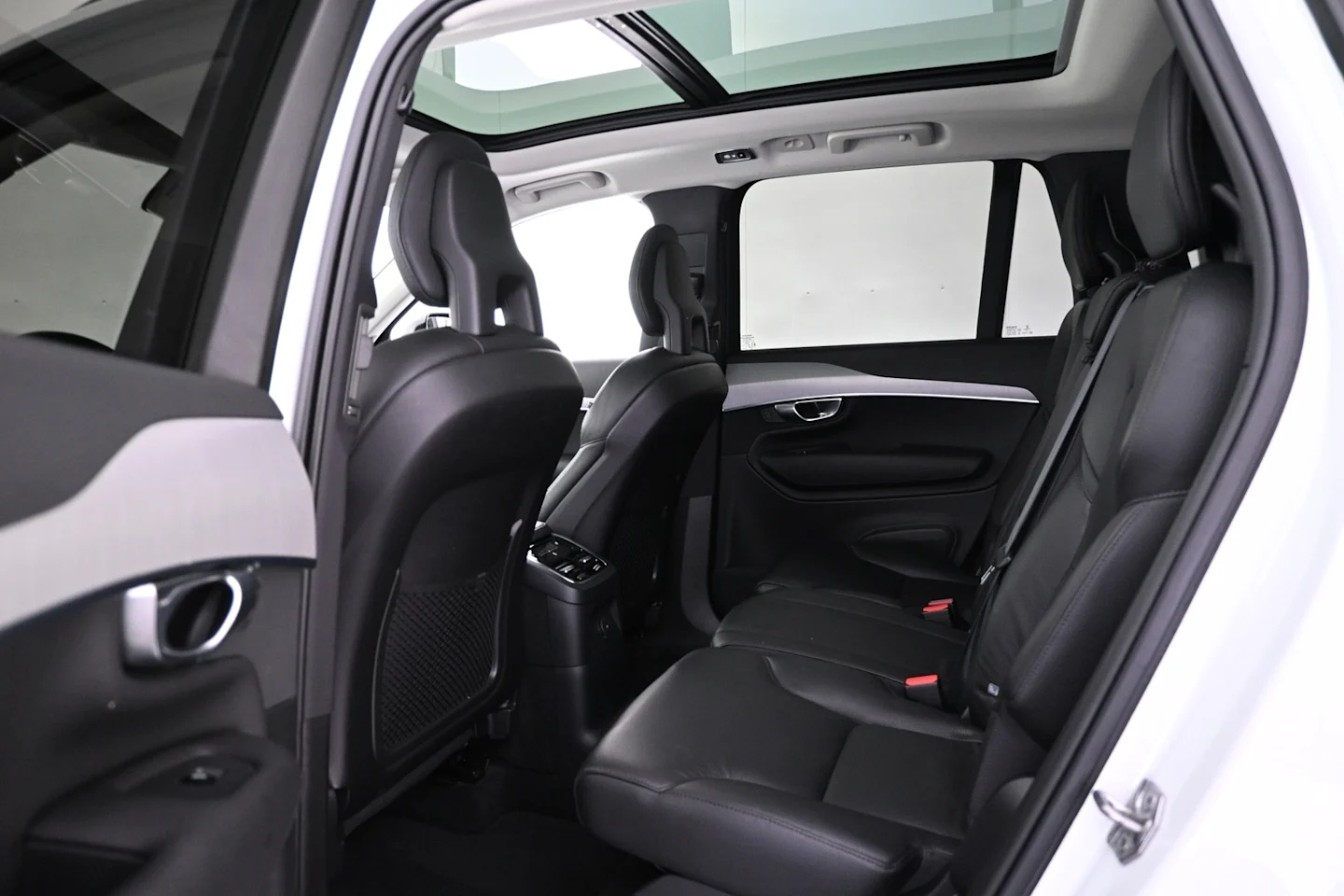 Car Image - 2nmVslyYfYRVBiDCM0o4pp