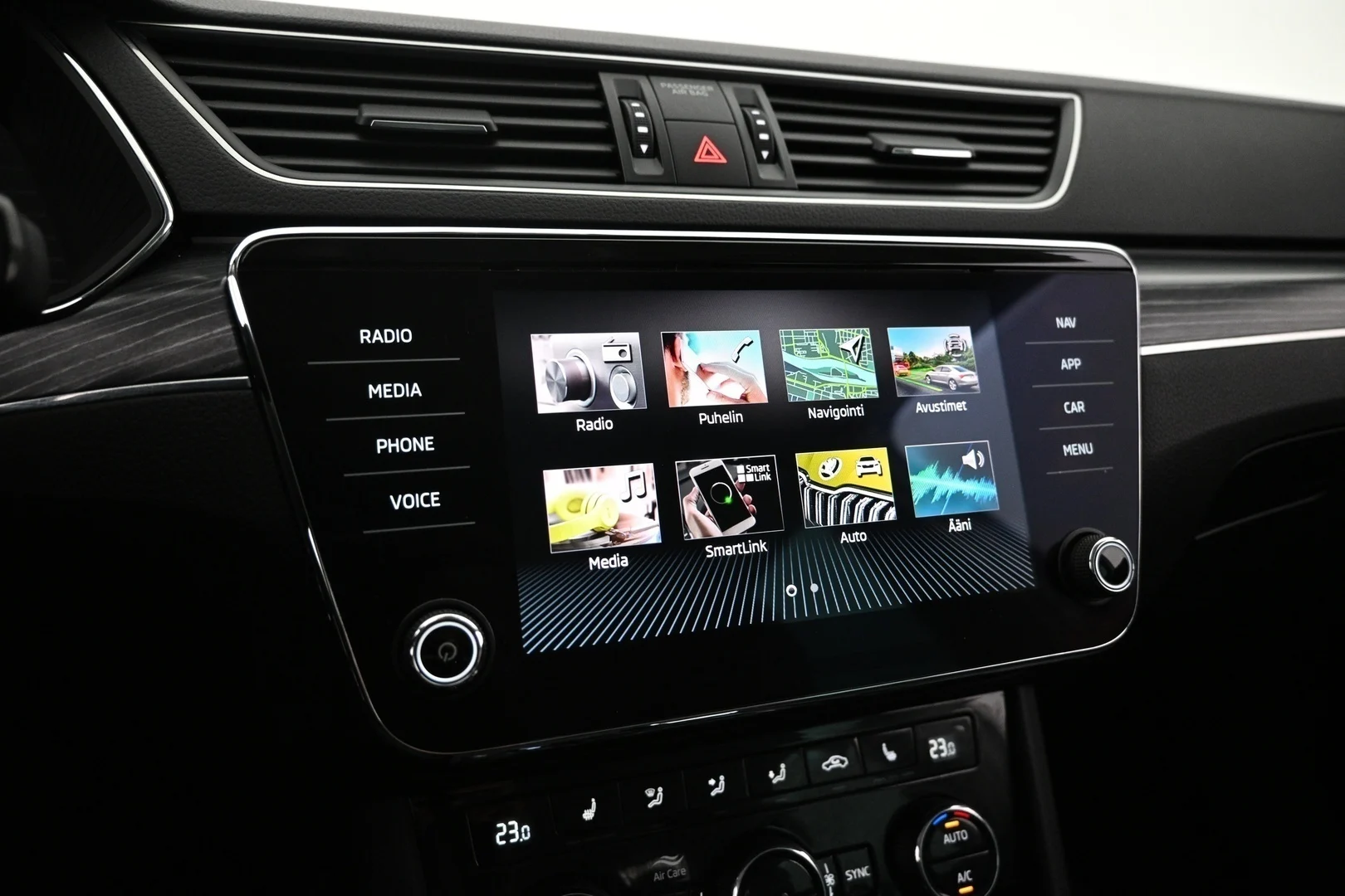 Car Image - yoWYJ7bbNn3bSf7Qz4j5T