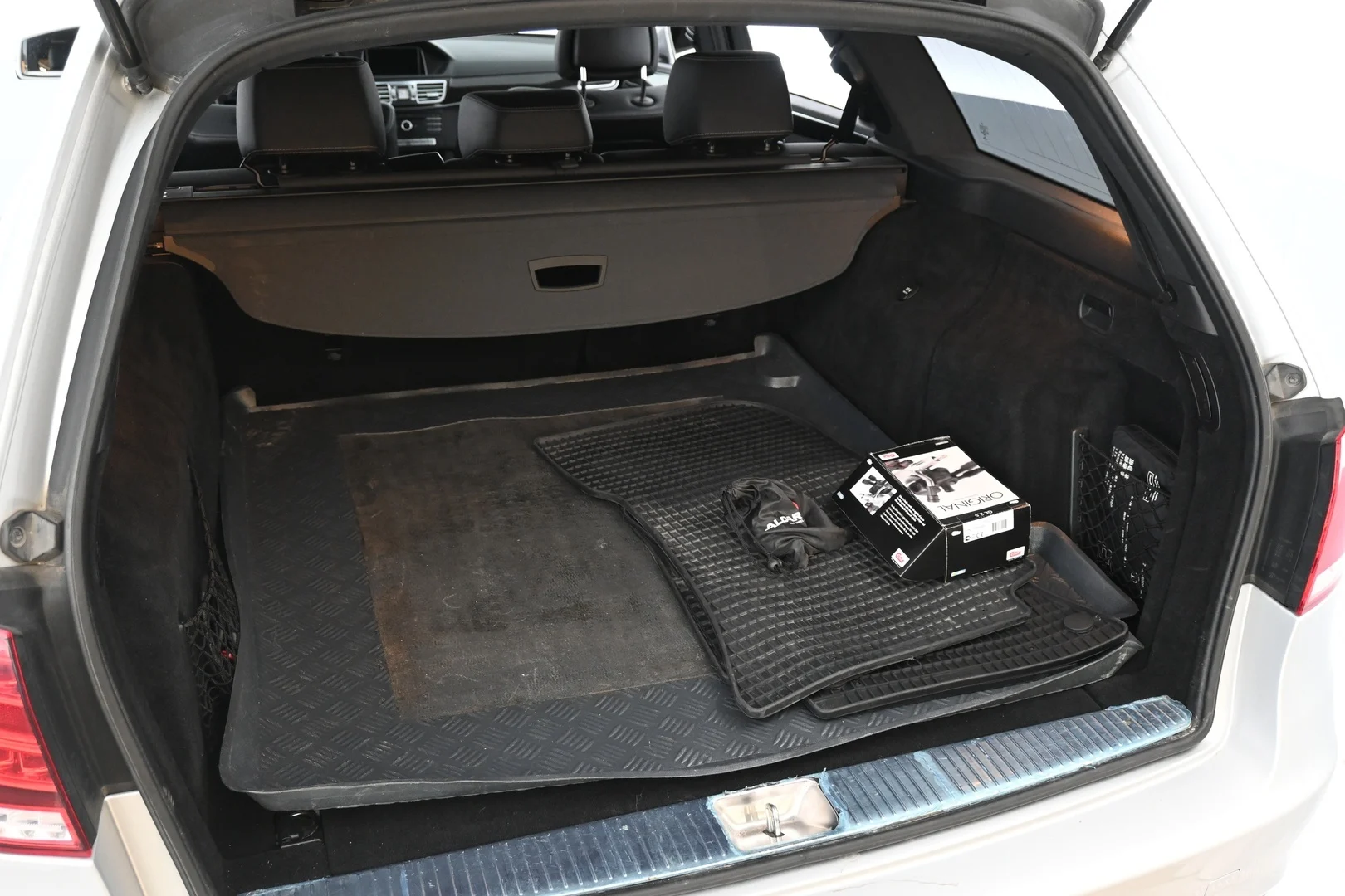 Car Image - 4c2tDA5UR5fNpB7rXiVJtK