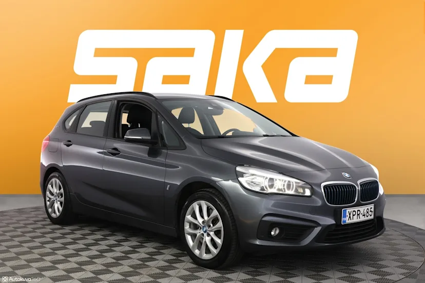 BMW 225