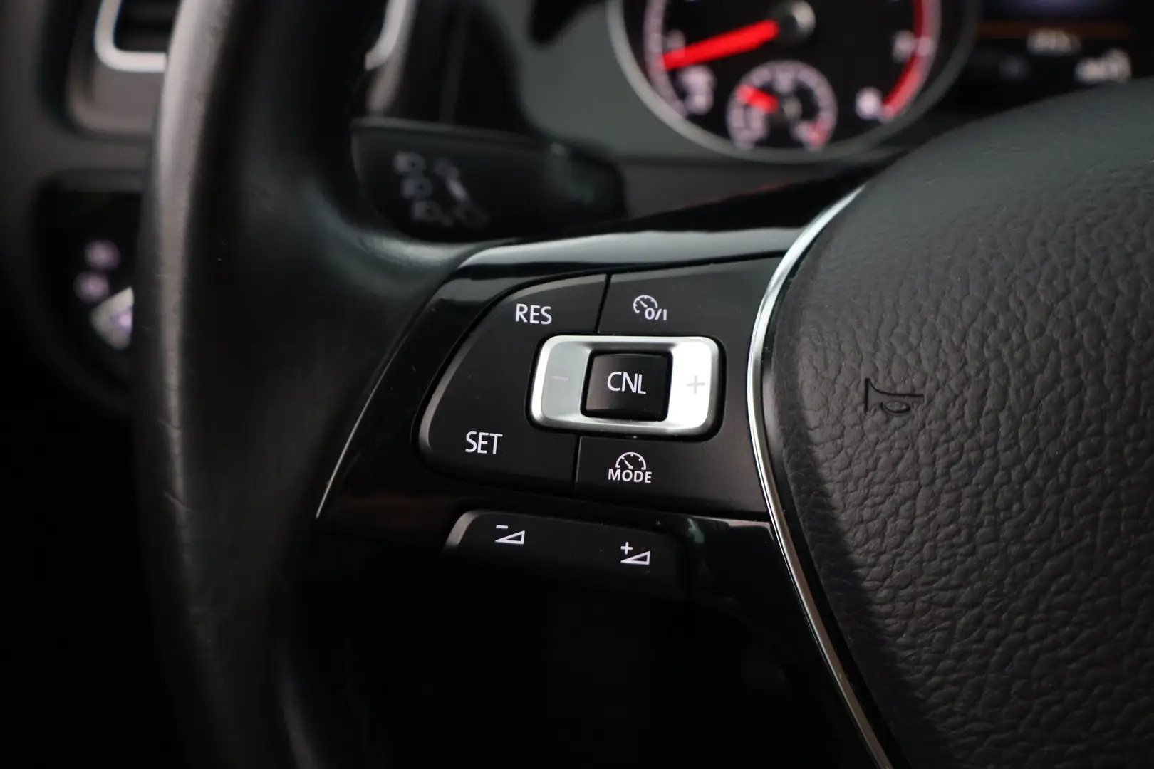 Car Image - 75FPxitWmI8EO70C0Ty2N