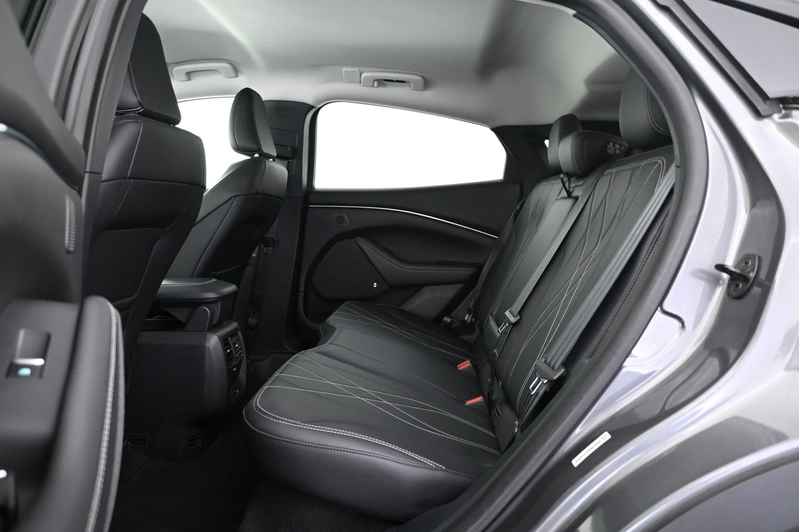 Car Image - 3qnSPo1Rh6ixFzgmK5P8iT