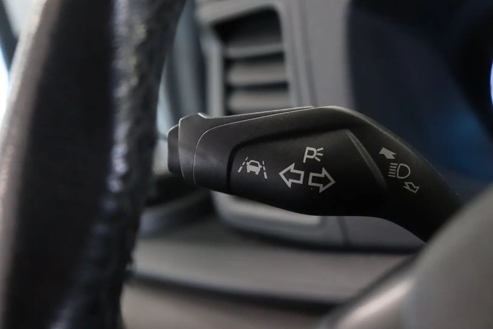 Car Image - 5P5tDsxSnjLXmmbScIv4Lg
