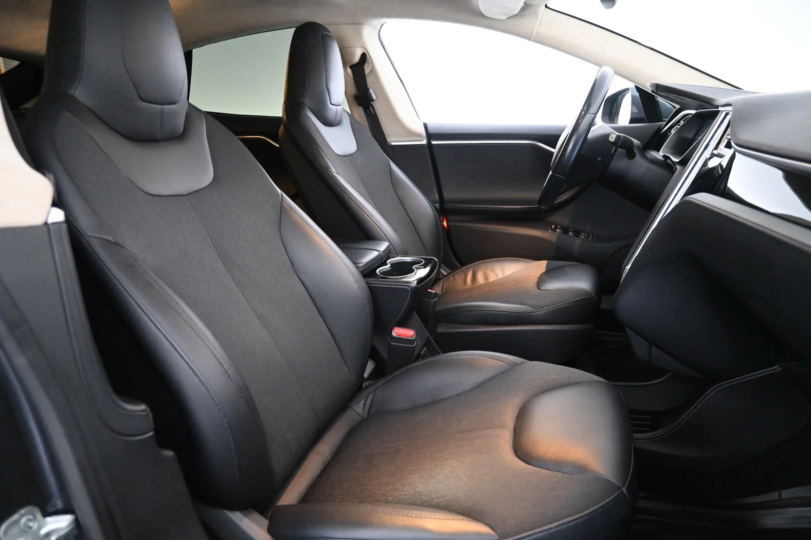 Car Image - 6KgDfqmC8QIq3PZNLtmXJj