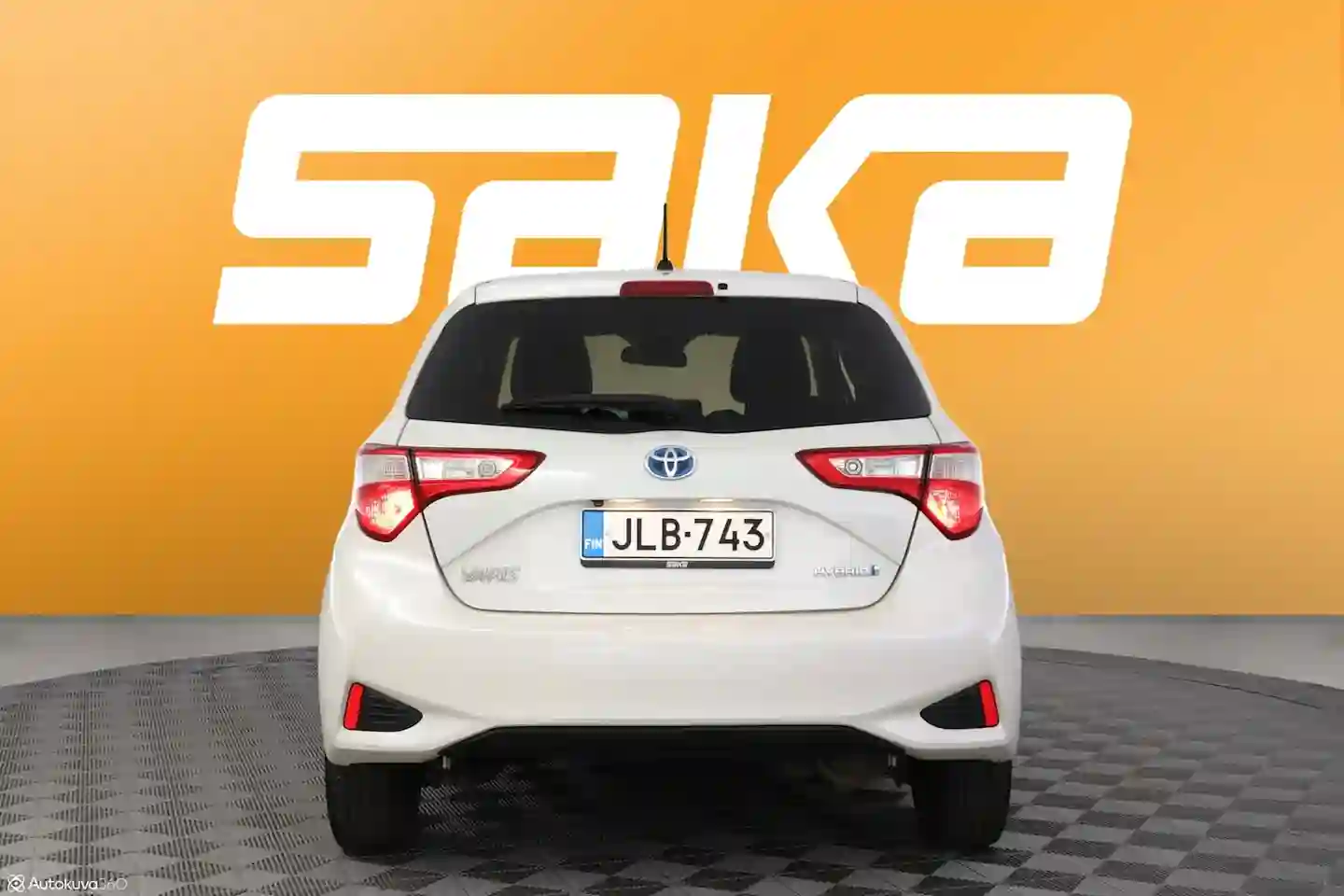 Car Image - kVxtlrVCa7sV8DR9rTwZ4