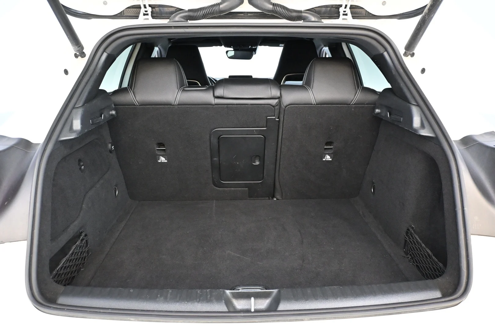 Car Image - 3nWdkD4vL9Yjr4bygW6vxl