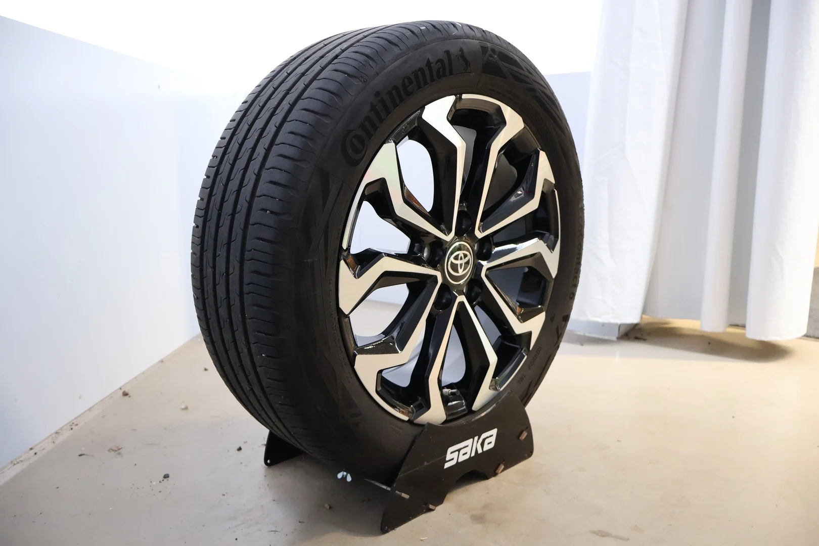 Car Image - FxlBn659bDrqEHCiySxQz