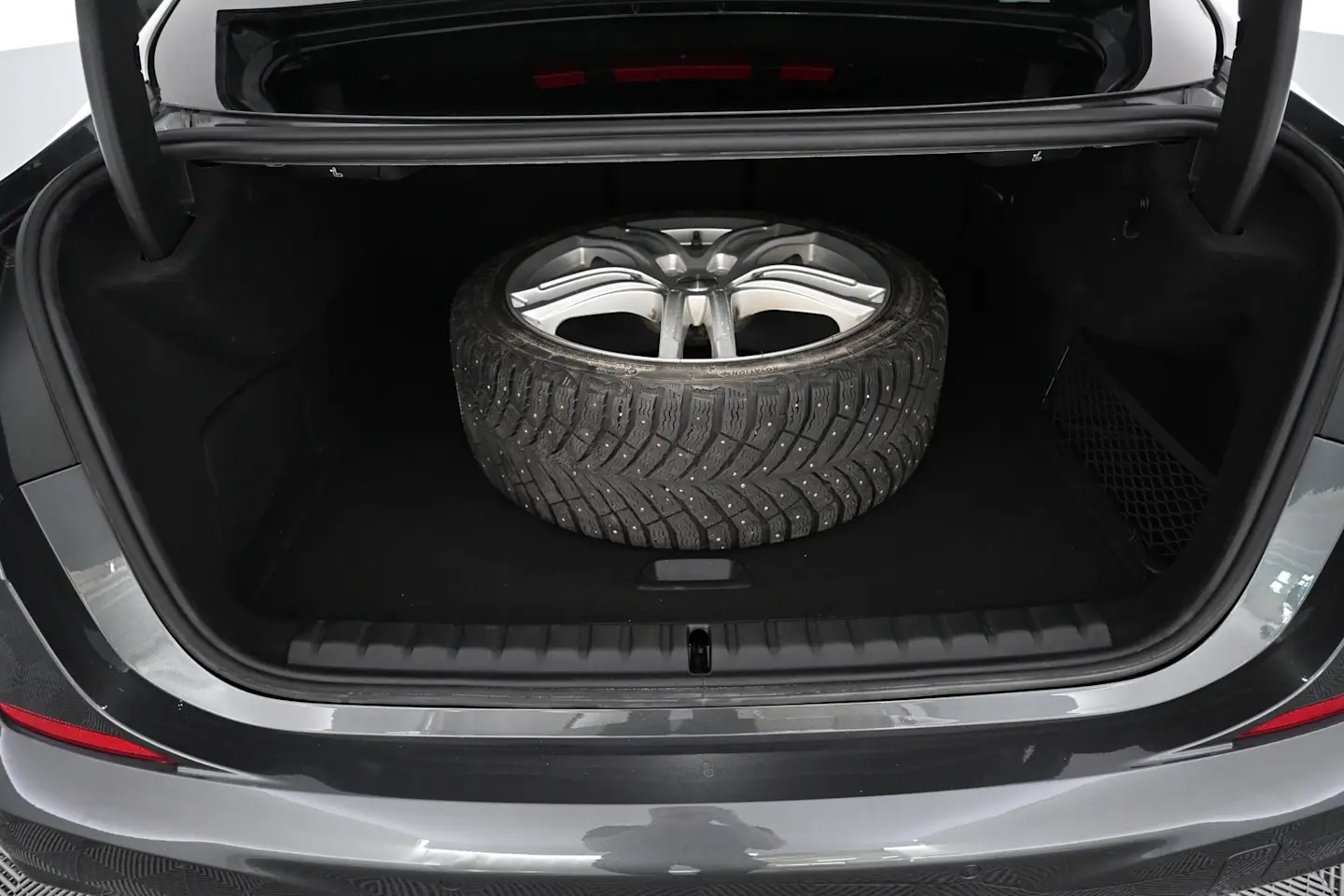 Car Image - 3cjM8sbgLXlZoz8ihgNAju