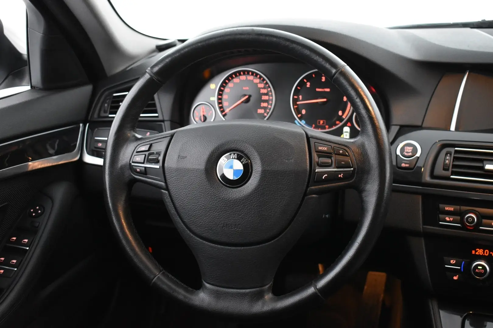 Car Image - 01n3Ufcpa87r0x8paqvRWY