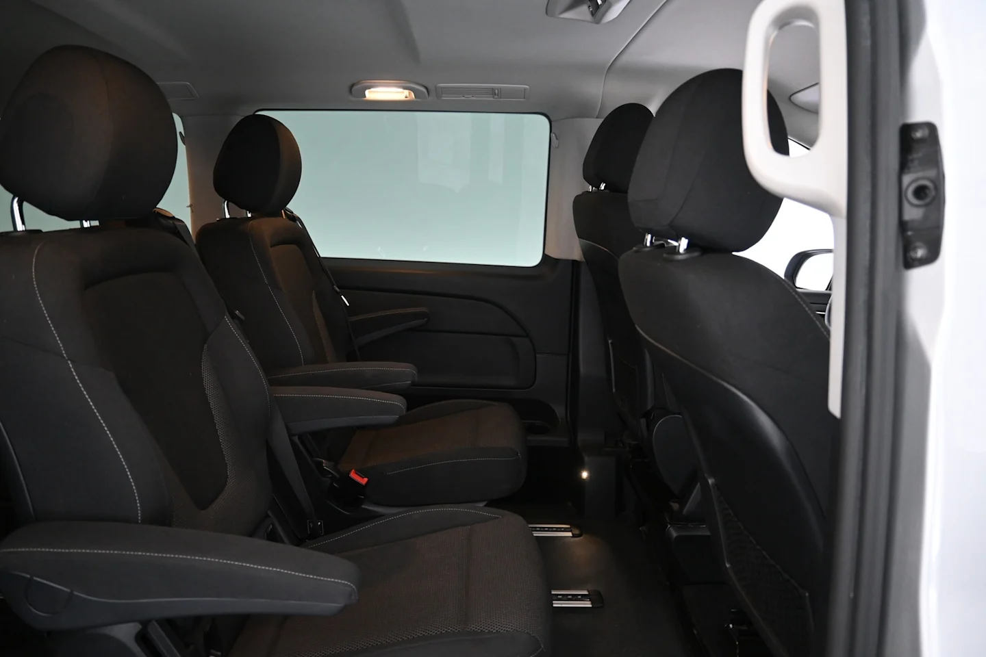 Car Image - 3d4GOmoyK8Vd9OIsp1mowk