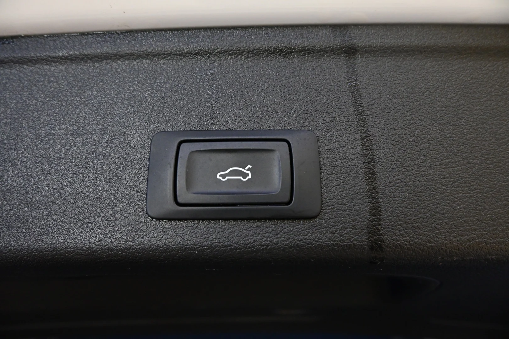 Car Image - 4lJ3ZGVZrAE1ycofdlztTn