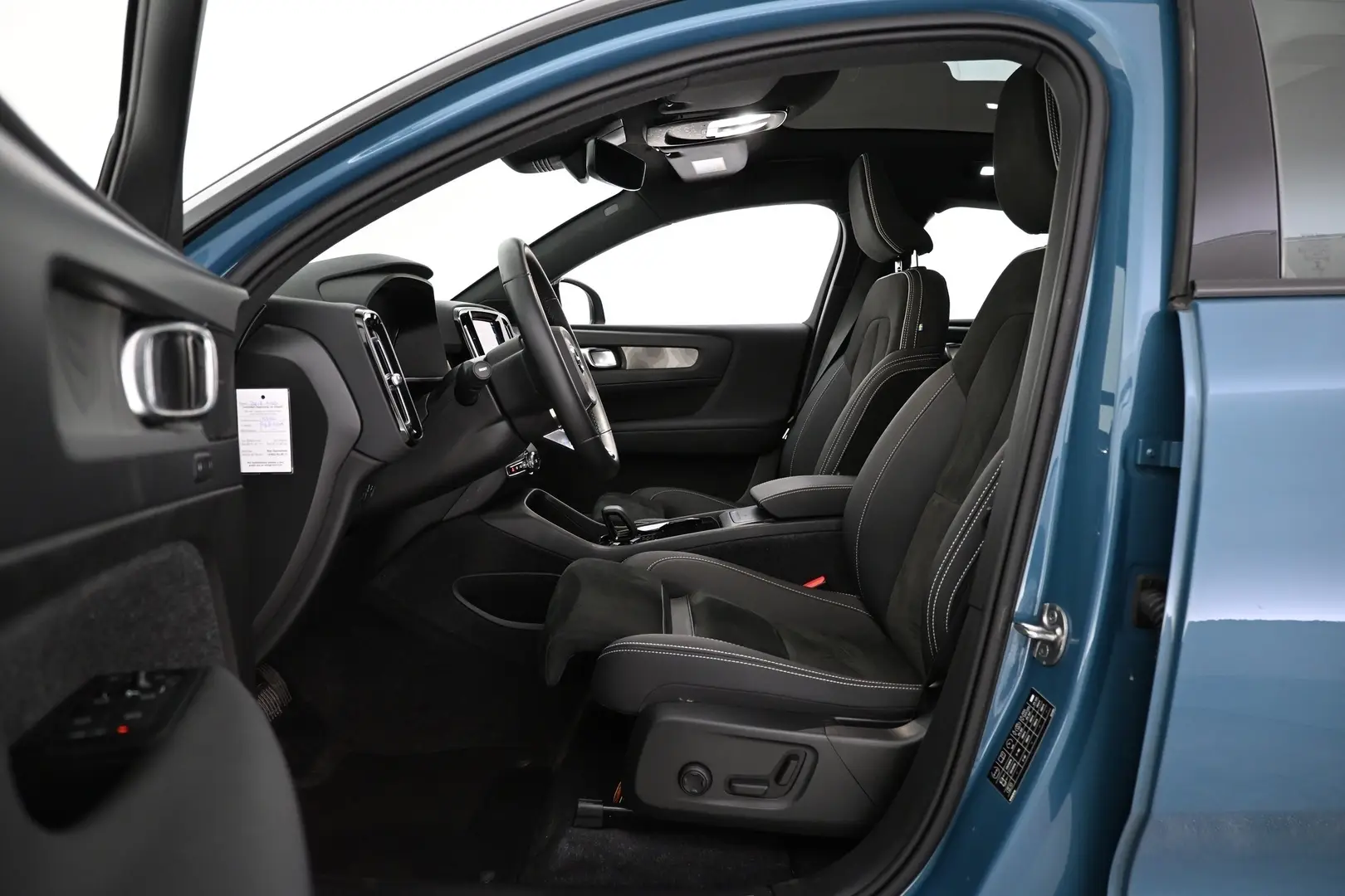 Car Image - 6YXnbaEswxtyQ6jQyCPNtD