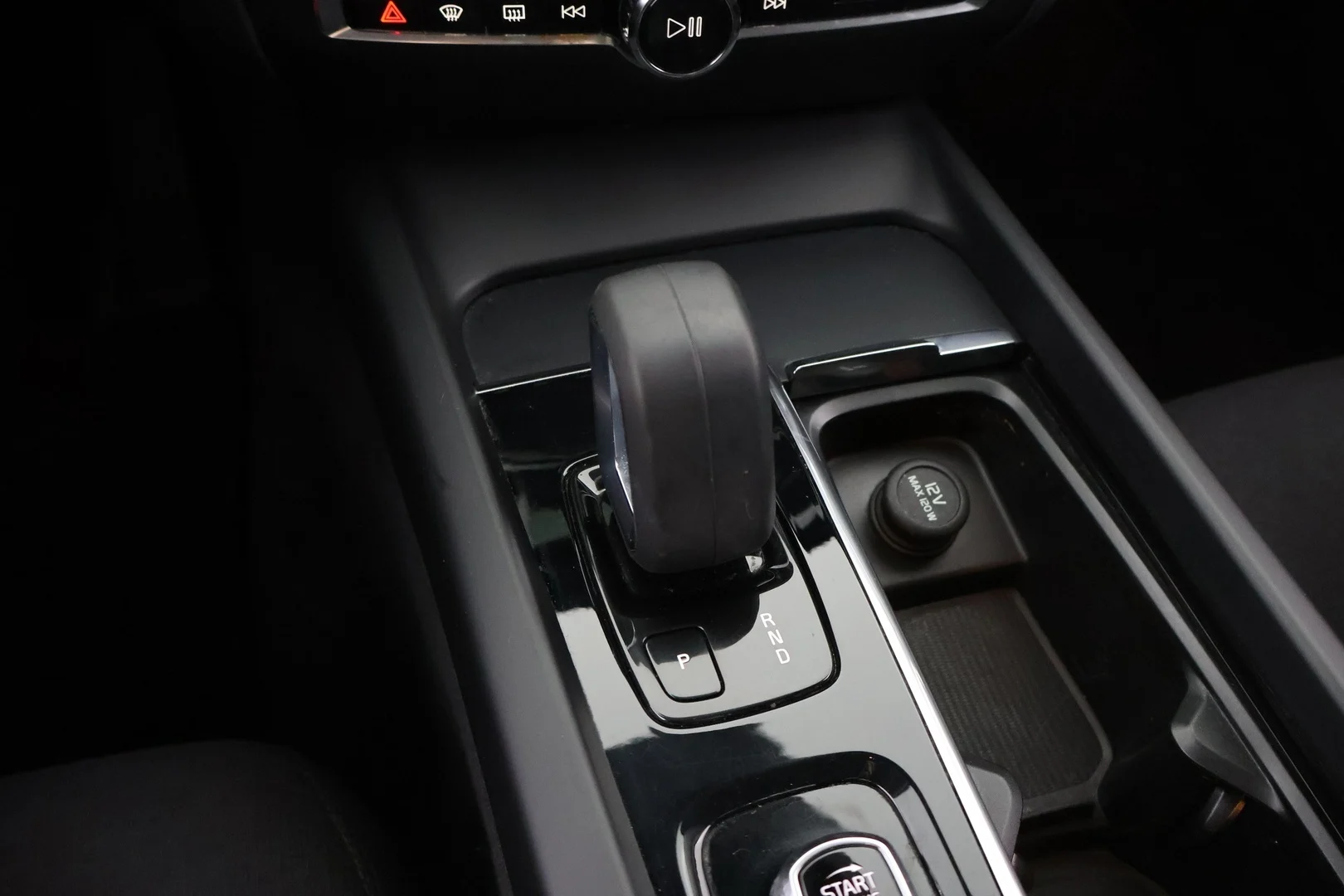 Car Image - 5j2oDqFba5YFigHfmew1f8