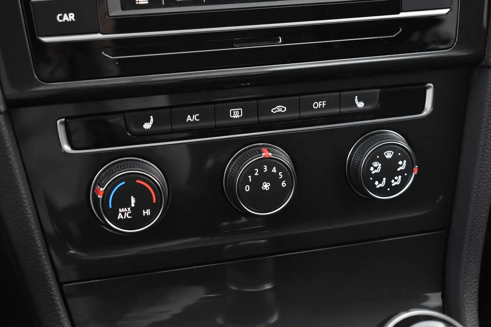 Car Image - 6mYDKD5XtfdO3aaplZ6YRO