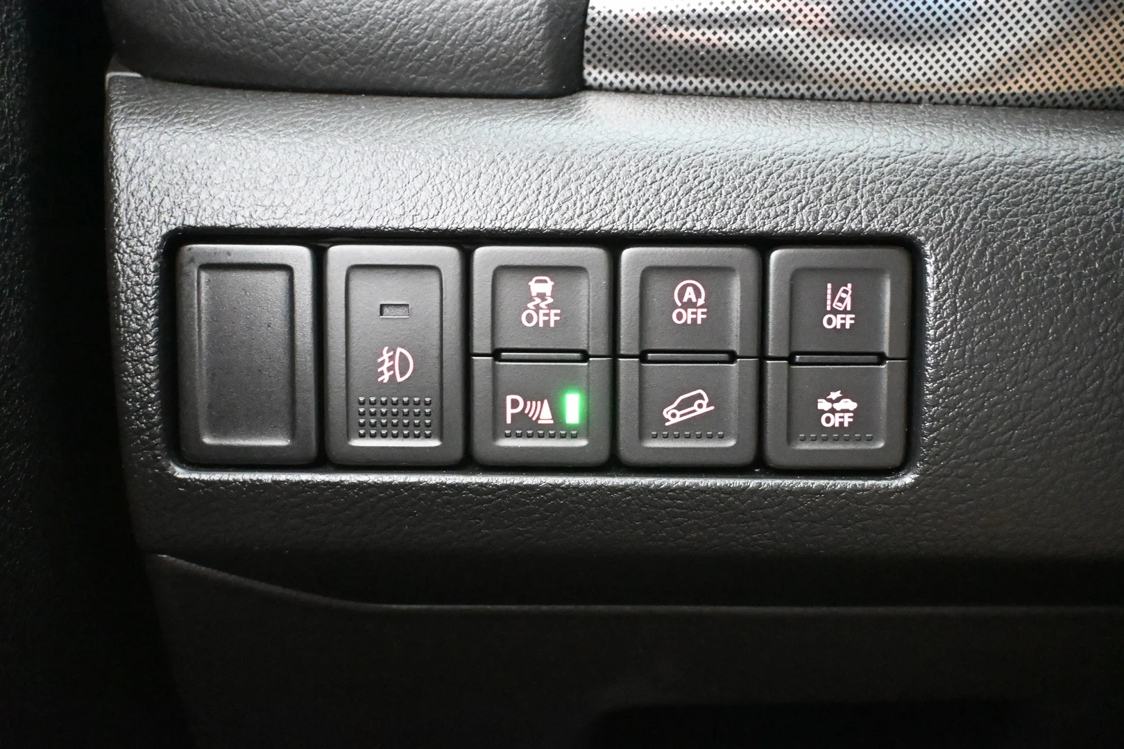 Car Image - 36Tnu4t9waHkZziGFEPBYq