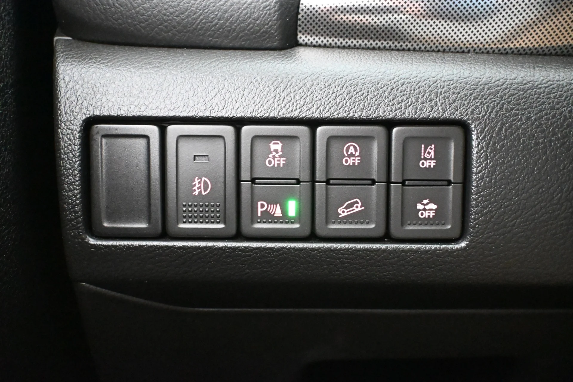 Car Image - 36Tnu4t9waHkZziGFEPBYq