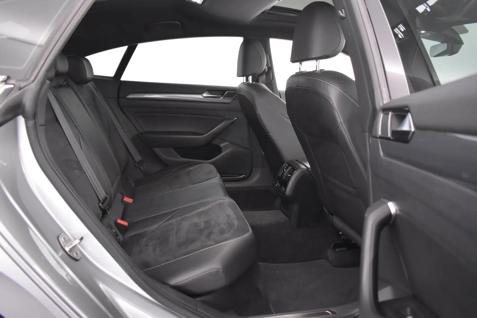 Car Image - 2pai29HWUP5X9I6TNGUslb