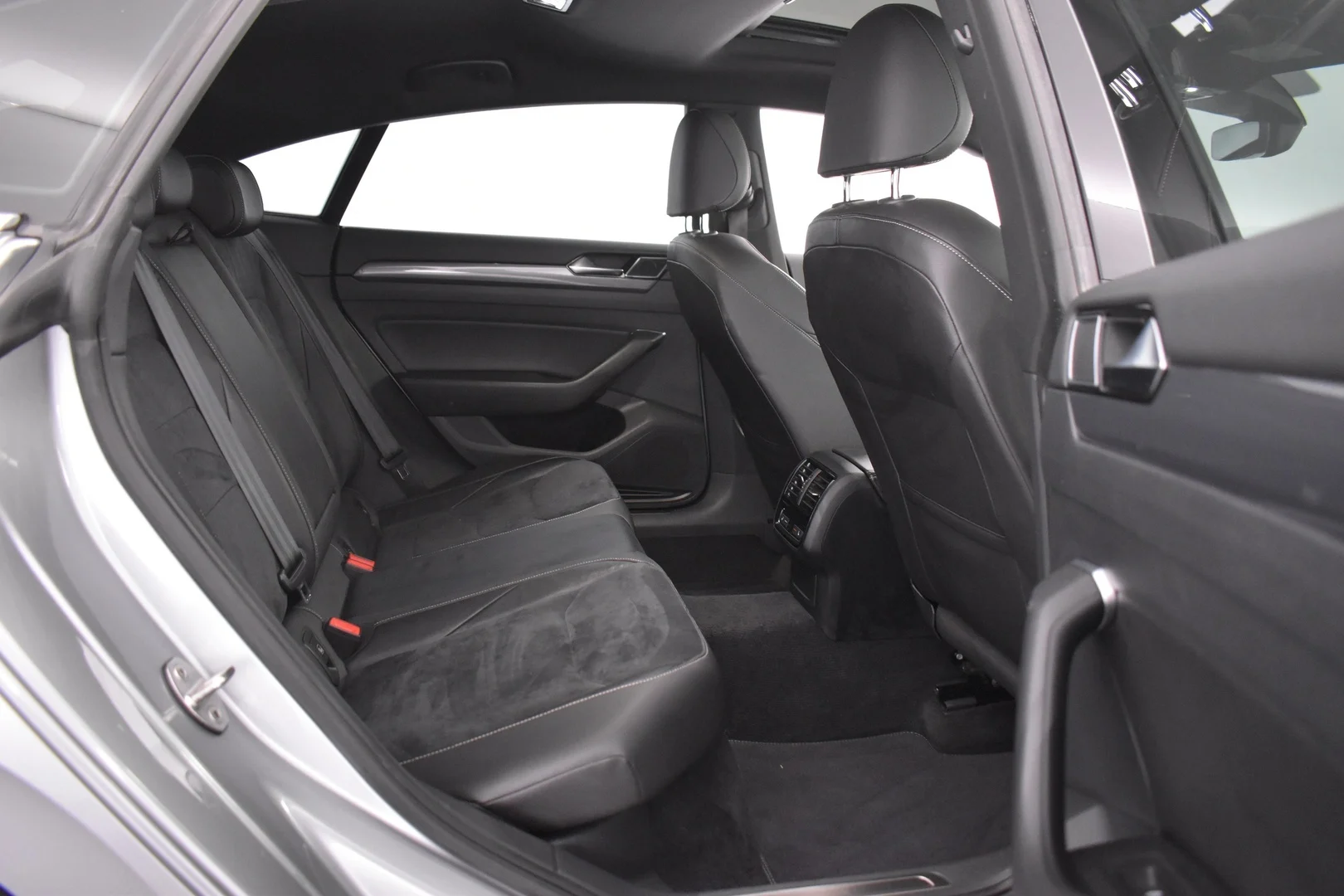 Car Image - 2pai29HWUP5X9I6TNGUslb