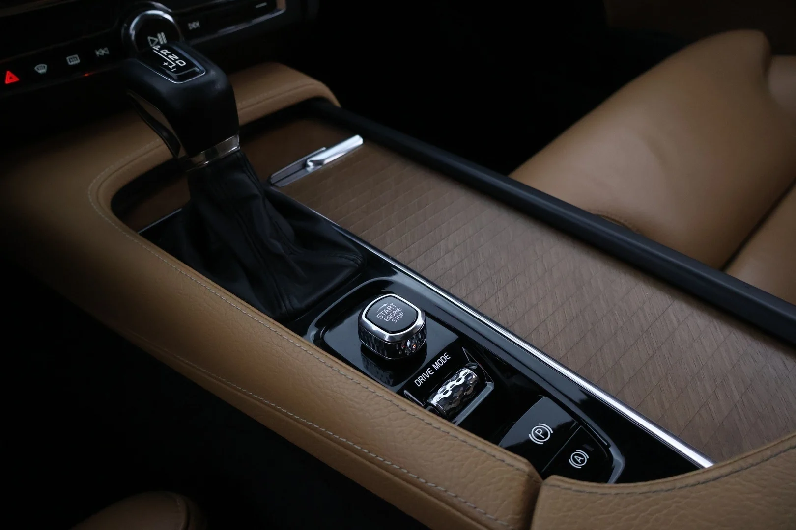 Car Image - 7fzjhR6SFswqB1RvdfoIaX