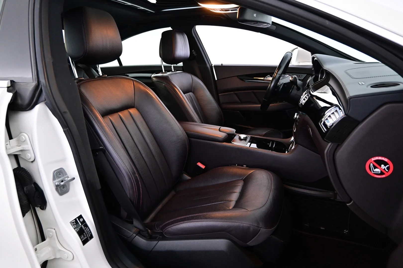 Car Image - 6b0WX662ddtRV9rFNVVjTb