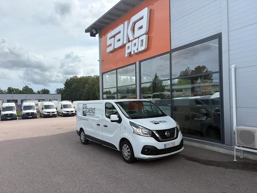Nissan NV300
