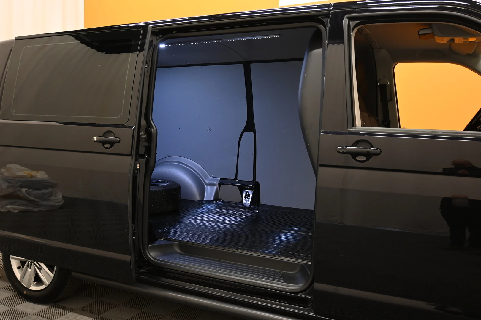 Car Image - 75kcnDUQqmC9lDYJ5dKcyQ