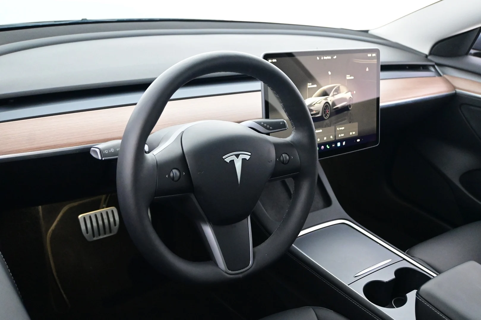 Car Image - 5BpI04B32hsHudFz7xJRKg