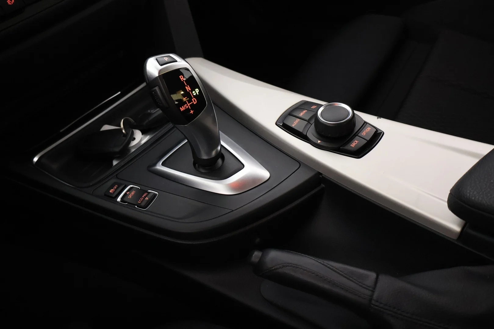 Car Image - NYRoRIYRMfd6MBz5siy5y