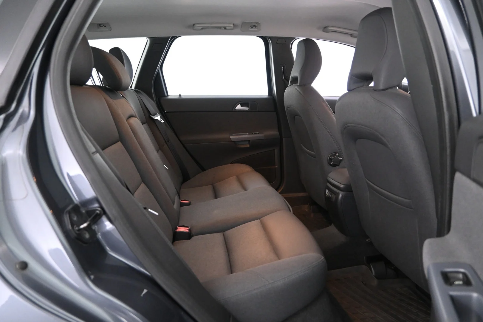 Car Image - 2tsqYO3oiWkuJgFzPNsVrN