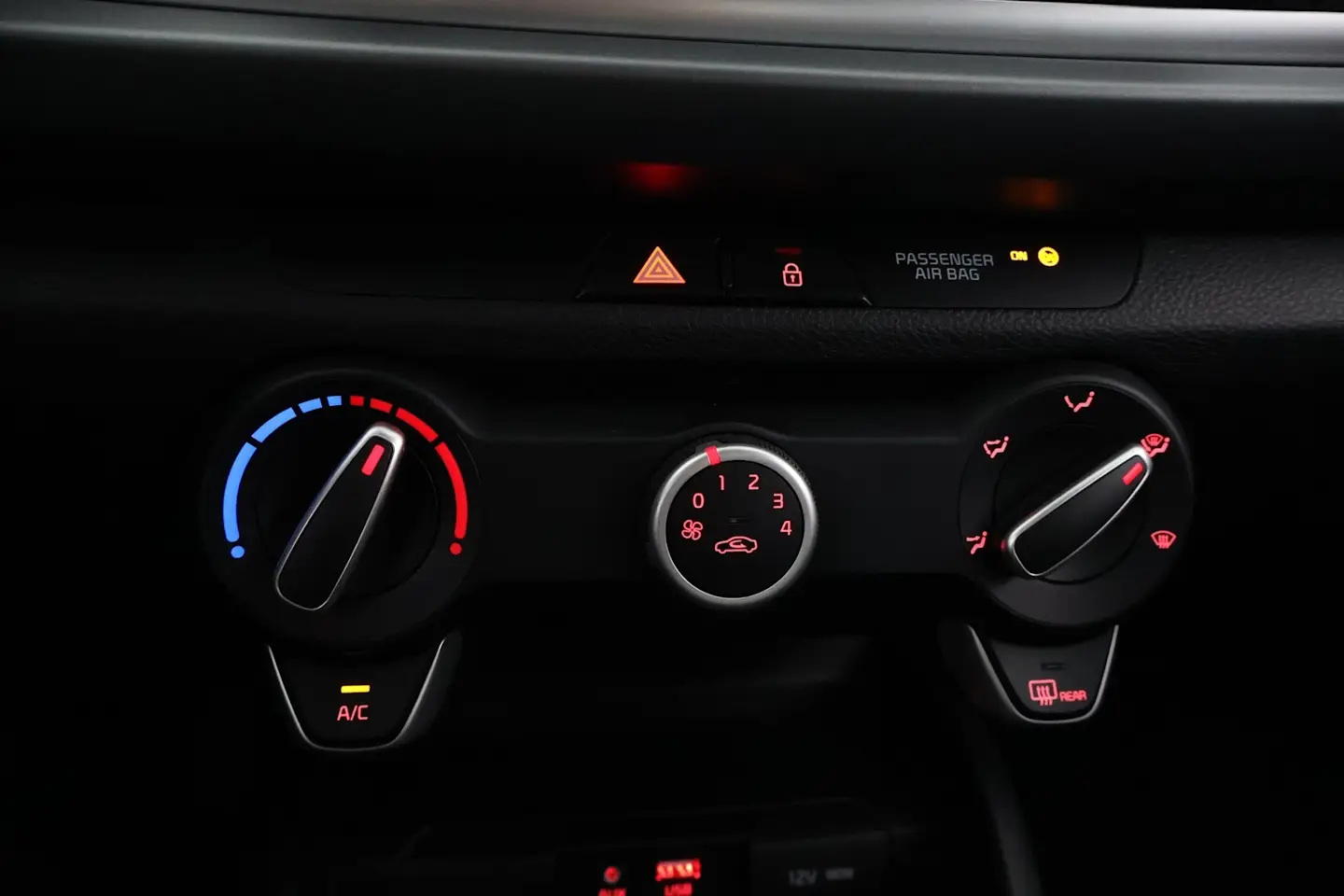 Car Image - 2CvGpHbNGiT4ZfuMV451fn