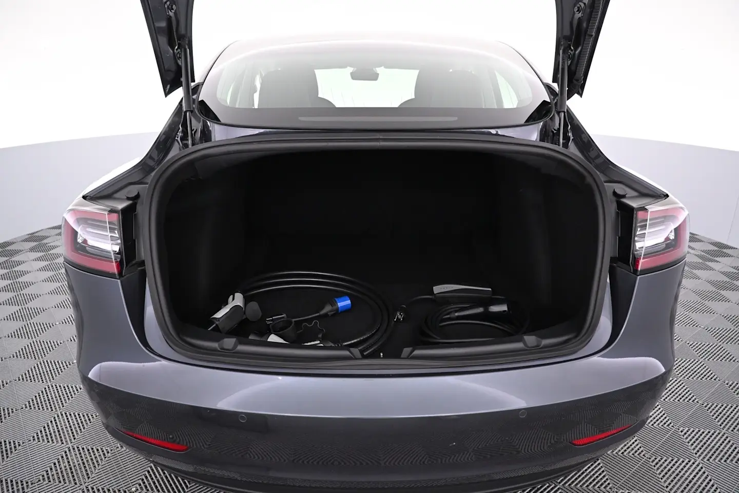 Car Image - 3ZOCRQR4HeSzL4aoiyjhN6