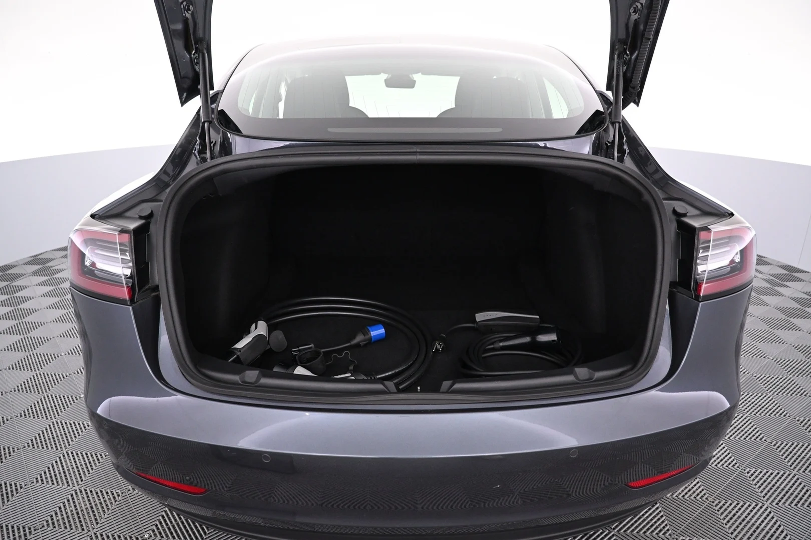 Car Image - 3ZOCRQR4HeSzL4aoiyjhN6