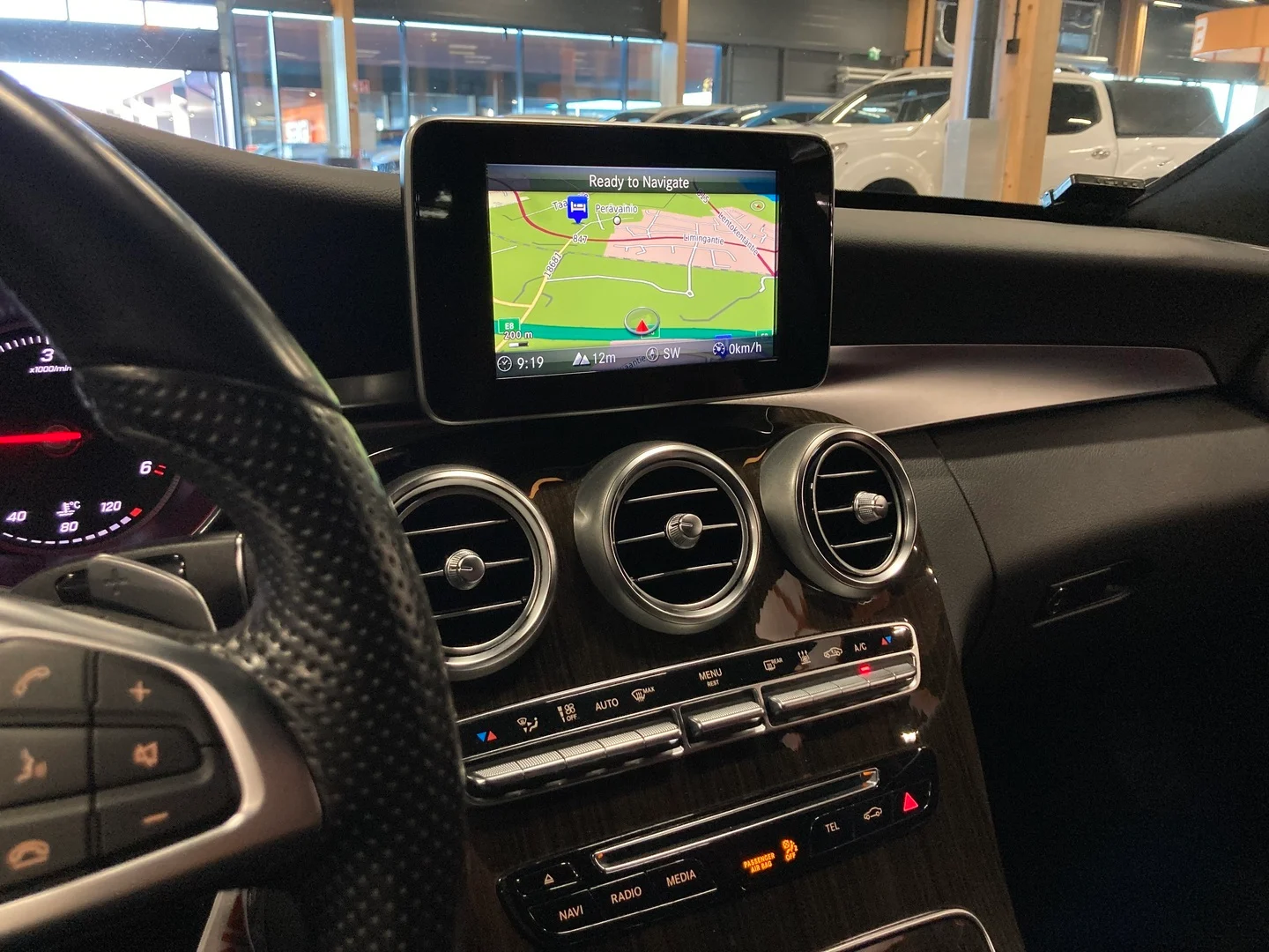 Car Image - kcPEWZjmKUeWutlnNkbJk