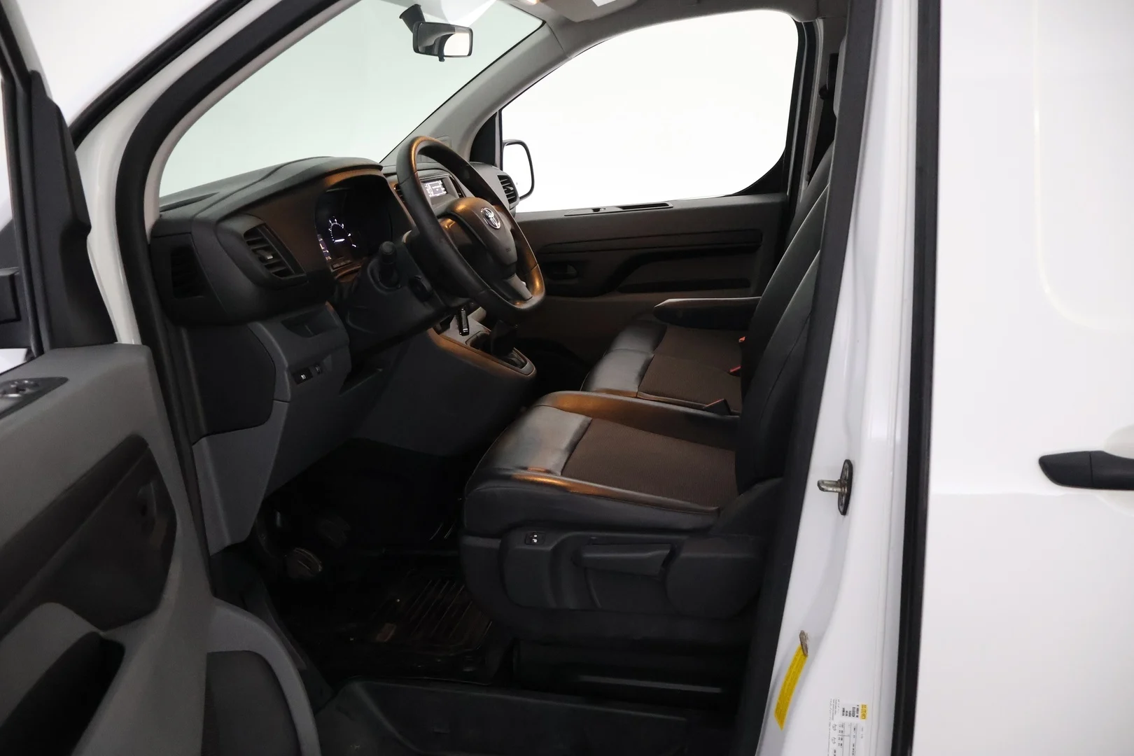 Car Image - 3nlJsUgZAf2cWRYKMyTWto
