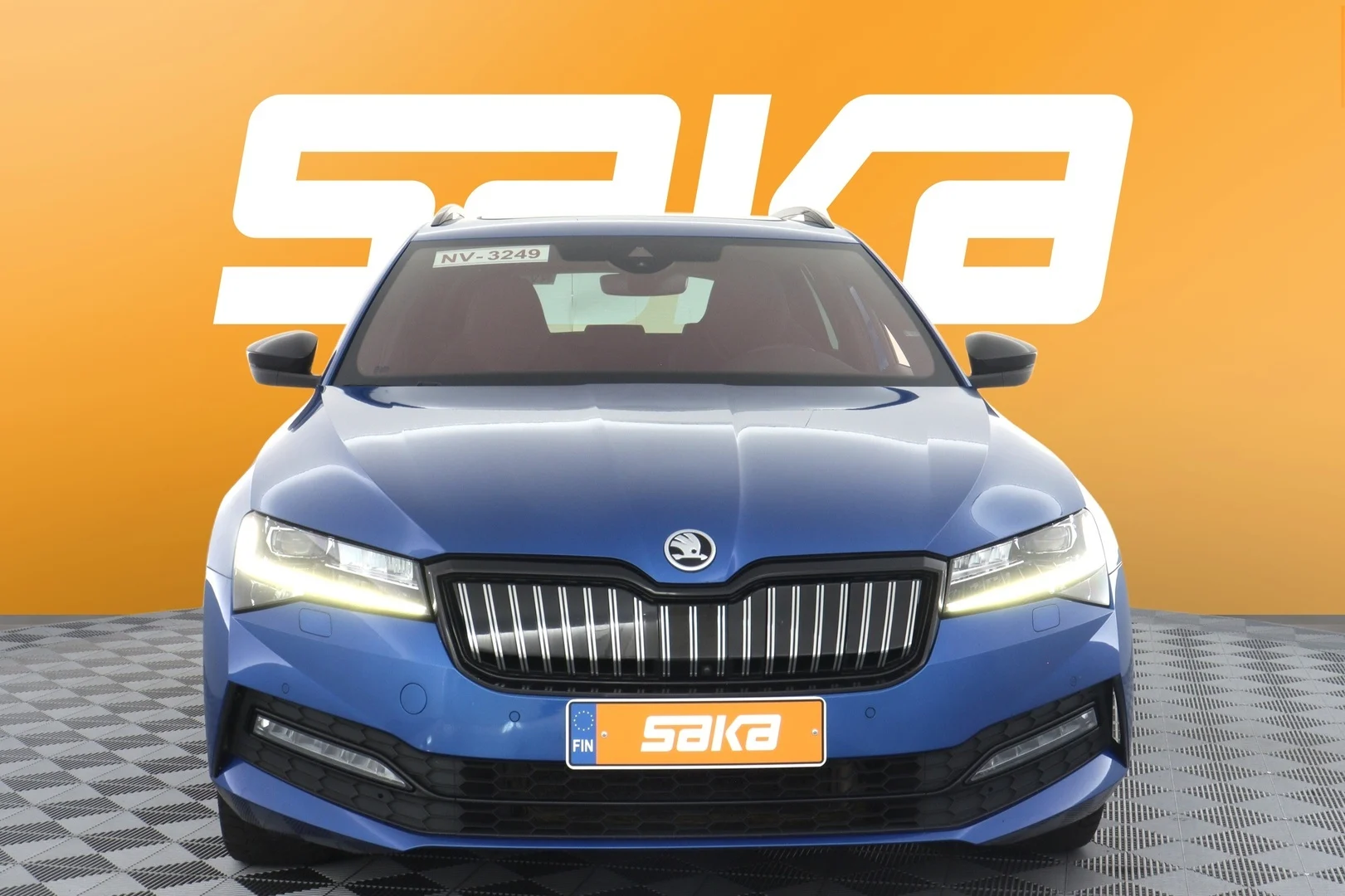 Car Image - 2SWNjKUkrSPWZoLmkWq3ke